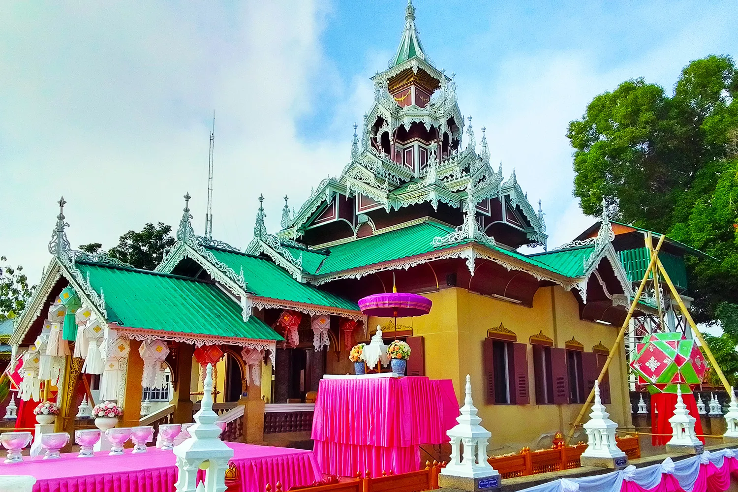 Wat Sri Boon Ruang