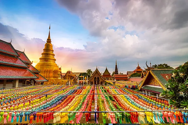 Wat Phra That Hariphunchai Temple